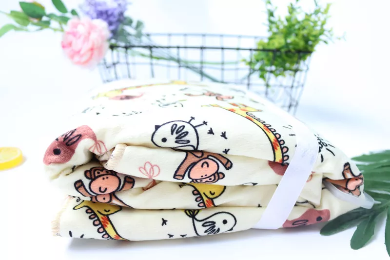 Double-Layer Baby Quilt - Cozy Coral Fleece Infant Swaddle with Owl Print - Newborn Bedding Blanket for a Snug Sleep Experience